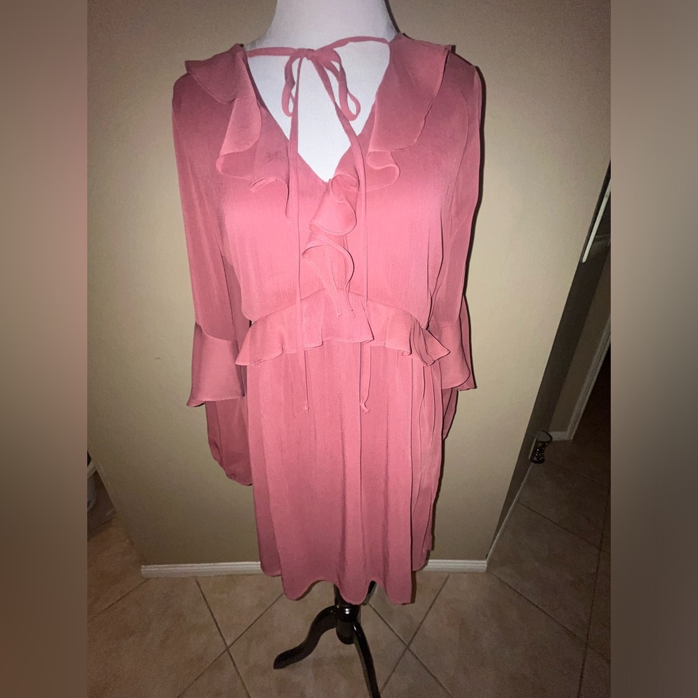 New Gianni Bini dress